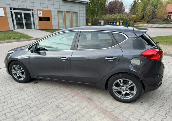 Kia Ceed cena 44800 przebieg: 83000, rok produkcji 2015 z Leszno małe 781